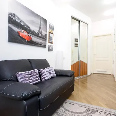 Апартаменти Roomer 31/3 Karl Marx Street 8 Мінськ