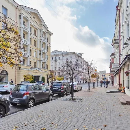 Roomer 31/3 Karl Marx Street 8 * Мінськ